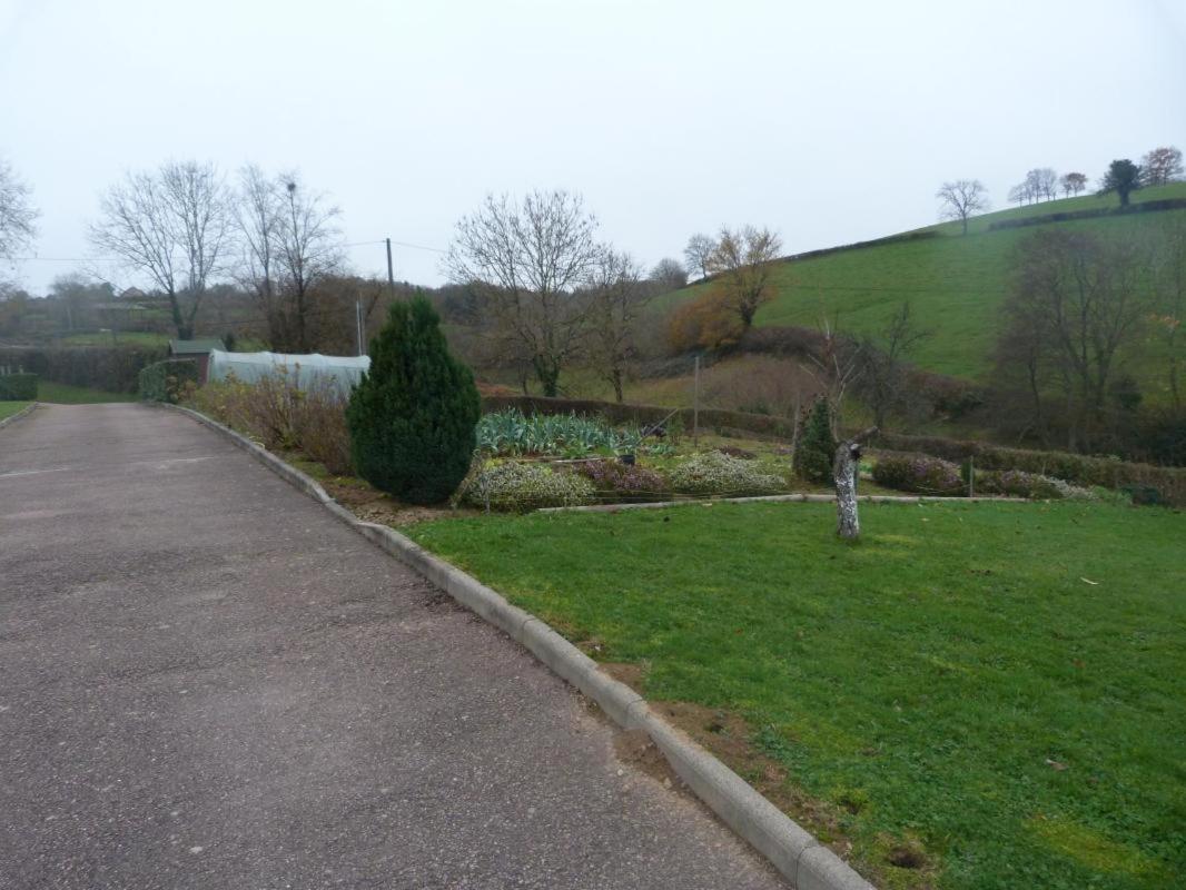 Gite Le Lac Villa Mhère Exterior foto