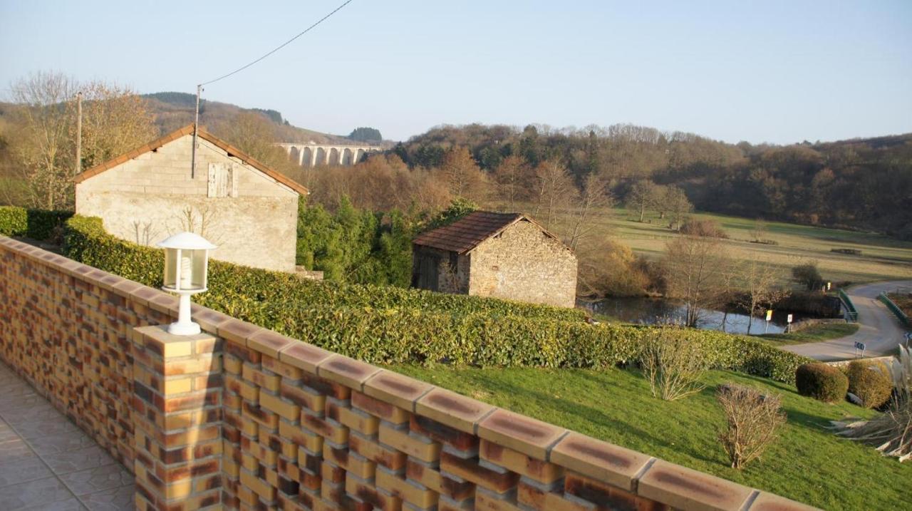 Gite Le Lac Villa Mhère Exterior foto